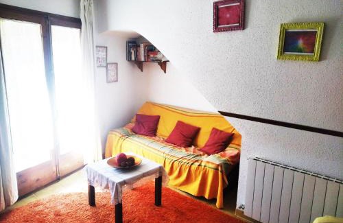 Vilaplana Apartment | Pet-Friendly Retreat at Apartament Rural Vilaplana