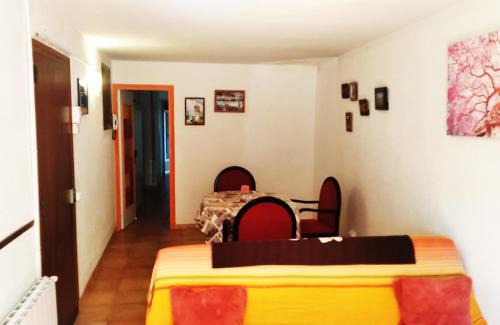 Vilaplana Apartment | Pet-Friendly Retreat at Apartament Rural Vilaplana