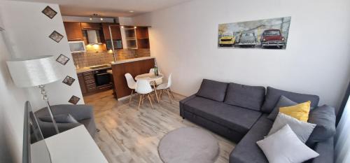 Czyzyny Apartment | Top-Rated Apartament Sołtysowska 10d with Hot Tub