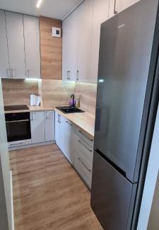 Gorzow Wielkopolski Apartment | Guest Rated 10/10: Family-Friendly Sorrento Apartment