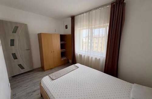 Targoviste Apartment | Family-Friendly 2-Bedroom Apartment Târgoviște Awaits You