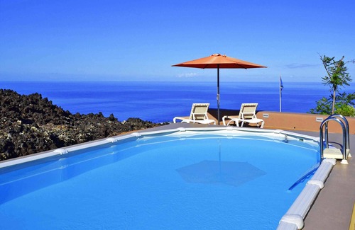Los Llanos de Aridane House | Relax at Apartament Taburiente with Pool and Spa Access