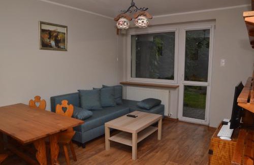 Charzykowy Apartment | Cozy Stay at Apartament U Hanki - Family & Pet Friendly