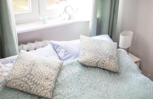 Slupsk Apartment | Relaxing Stay at Apartament uJasia - Rated 9/10 by Guests