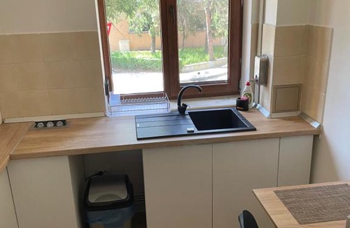 Pitesti Apartment | Modern Ultracentral Apartment with Child-Friendly Amenities