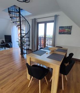 Szklarska Poreba Apartment | Charming Apartament Urocza near SKI Arena with Great Amenities