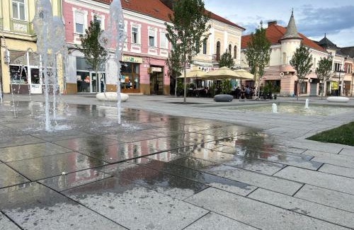 Turda Apartment | Top-Rated Family Retreat at Apartament Vlad with Pool Access