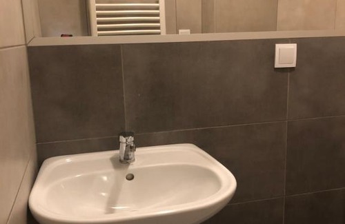 Wola Duchacka Apartment | Cozy Apartament Włoska: Pet-Friendly & Guest Rated 8/10