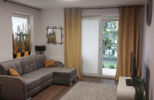 Darlowko Apartment | Family-Friendly Apartment in Bursztynowe Komnaty