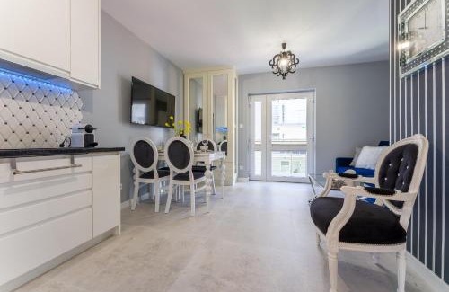 Rowy Apartment | Stylish Apartment in Rowy with Hot Tub & High Ratings