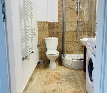 Gorzow Wielkopolski Apartment | Pet-Friendly Stay at Apartament Walczaka 15 with Parking