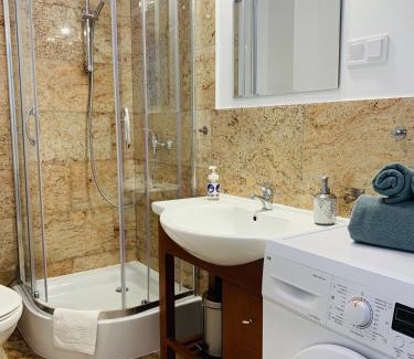 Gorzow Wielkopolski Apartment | Pet-Friendly Stay at Apartament Walczaka 15 with Parking