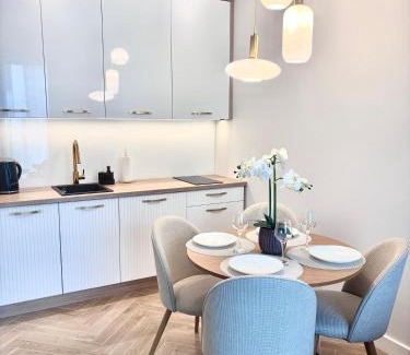 Olsztyn Apartment | Apartament WHITE GLOVE DELUXE Nad Zatoką Plaża
