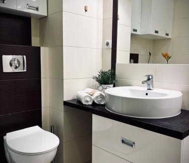 Olsztyn Apartment | Unforgettable Stay at Apartament WHITE GLOVE Browary