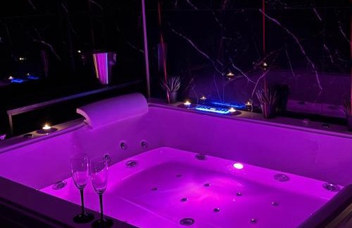 Zmigrod Apartment | Exclusive Jacuzzi Apartment in Dolina Baryczy - 10/10 Rated