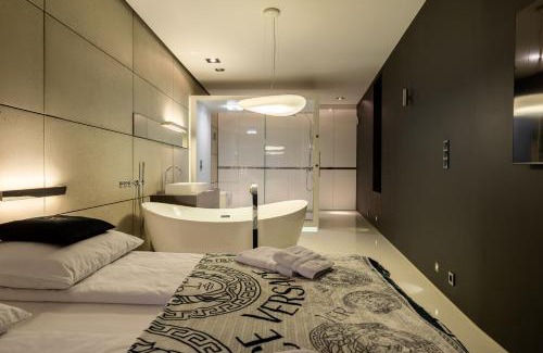 Bielsko-Biala Apartment | Relaxing City Life Apartment with Jacuzzi & Top Ratings