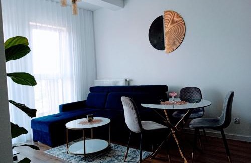 Lancut Apartment | Scenic Apartment with Hot Tub and Breakfast in Łańcut