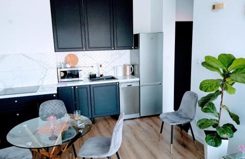 Lancut Apartment | Scenic Apartment with Hot Tub and Breakfast in Łańcut