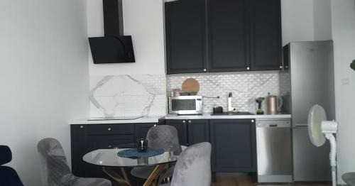 Lancut Apartment | Scenic Apartment with Hot Tub and Breakfast in Łańcut