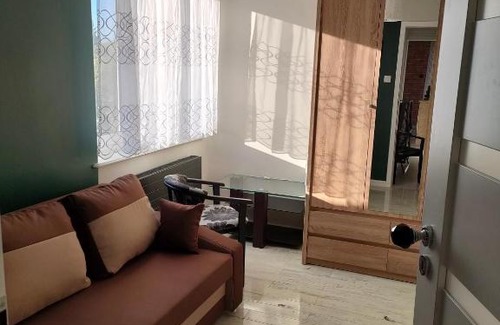 Rumia Apartment | Cozy Apartament Zagórze with Kitchen & Breakfast Amenities