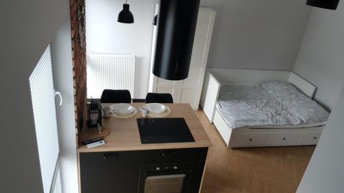 Srodmiescie Apartment | Explore Apartament Zamkowy: Top-Rated Family Retreat