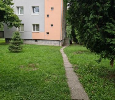 Głuchołazy Apartment | Family-Friendly Apartament Zdrojowy II with 9.5/10 Rating