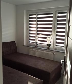 Głuchołazy Apartment | Family-Friendly Apartament Zdrojowy II with 9.5/10 Rating
