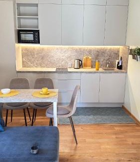 Nida Apartment | Vibrant Stay at Apartamentai Vetrungiu g 3 with Pool Access