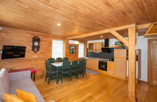 Nida Apartment | Stay at Apartamentas "Jūratė" with Private Yard & Sauna
