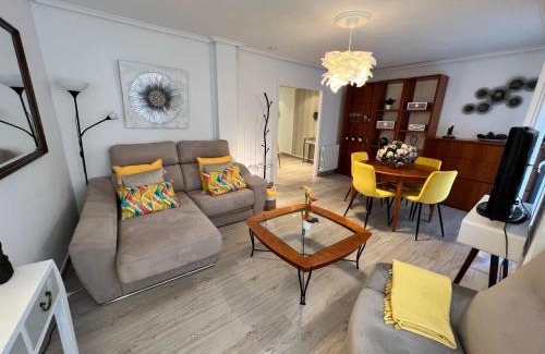 Zaragoza Centro Apartment | Child-Friendly Escape at Apartamenticos La Paz I