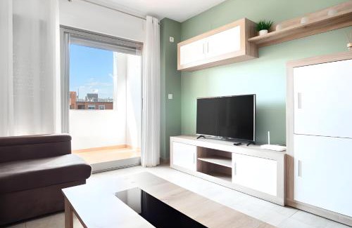 Coveta Fuma Apartment | Oceanfront Retreat: Apartamento Ático El Campello 4-Star
