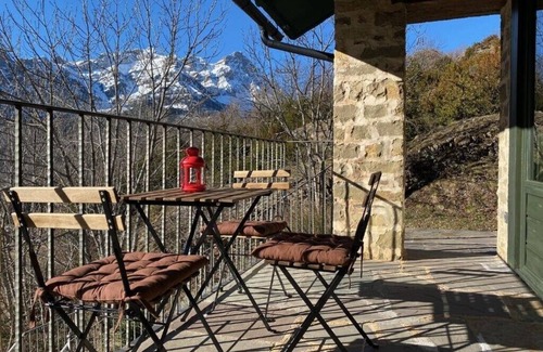 Hoz de Jaca Apartment | Cozy Duplex Apartment in Casa Rural Fundanal, Hoz de Jaca