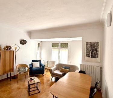 Zaragoza Old Town Apartment | Unique Apartment in Plaza del Pilar - Guest Rated 9.3