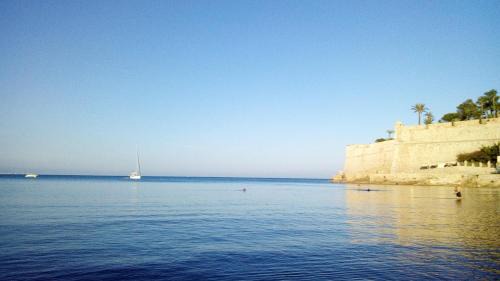 Peniscola Old Town Apartment | Oceanfront Apartment in Peñiscola with 9.5/10 Rating