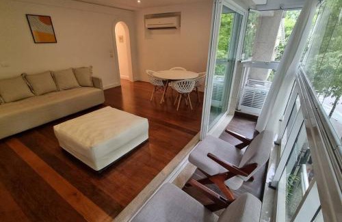 Ipanema Apartment | Oceanfront 3-Bedroom Apartment in Ipanema - Rated 10/10