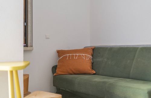 Santa Maria e Sao Miguel Apartment | Spacious 4-Bedroom Apartment in Sintra Near Train Station