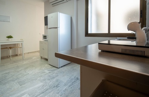 Huelva Apartment | Cozy Apartment 6A1: Ideal for Family Getaways