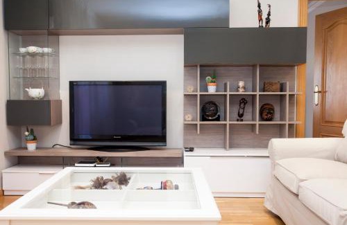 Soria Apartment | Spacious Apartment in Soria - Pet & Child Friendly Stay