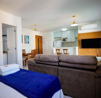 Caminho das Arvores Apartment | Convenient Apartment Near Salvador Shopping with Pool
