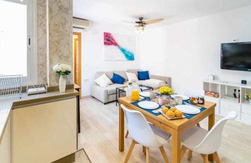 Ciudad Jardin Apartment | Modern Apartment Near Judería with Parking & Family Amenities