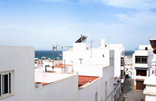 Conil de la Frontera City Center Apartment | Family-Friendly Stay at Apartamento Azucenas - 7.5/10 Rated