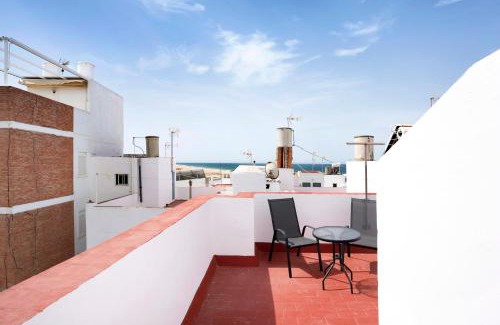 Conil de la Frontera City Center Apartment | Family-Friendly Stay at Apartamento Azucenas - 7.5/10 Rated