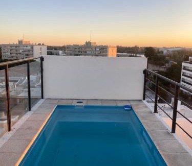 Villa Maria Apartment | Ideally Located Apartment Steps from the Costanera