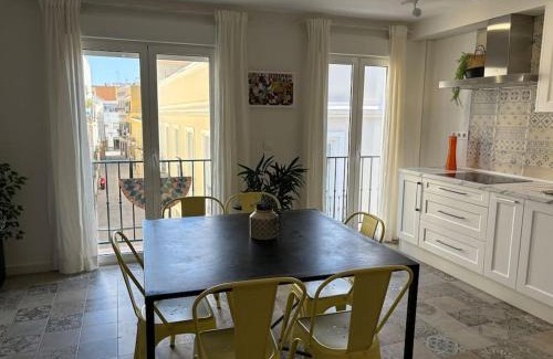 Triana Apartment | Cozy Sevilla Apartment: Rated 9.6 with Child-Friendly Amenities