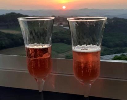 Maria Goretti Apartment | Cozy Apartment with Scenic Vineyard Valley Views, Rated 9.8