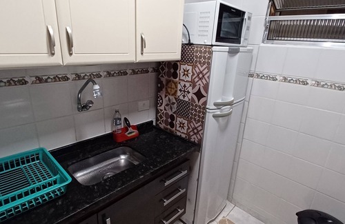 Downtown Ubatuba Apartment | Apartamento Aconchegante com Piscina e TV a Cabo