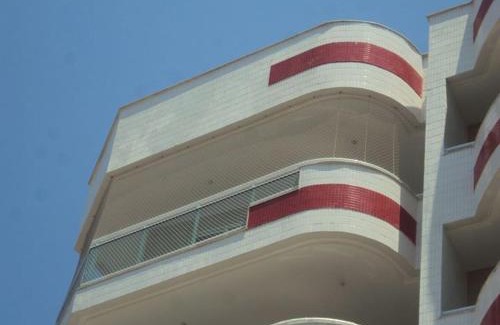 Braga Apartment | Cozy Oceanfront Apartment Steps from the Beach - 9.8/10