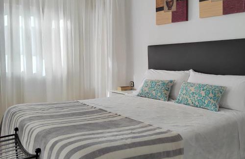 Albacete Apartment | Central Albacete Apartment with Free Parking & Great Reviews