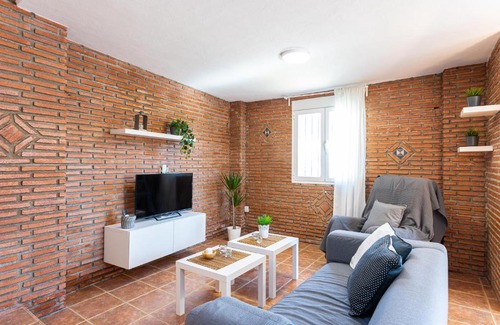 Frigiliana Apartment | Family-Friendly Stay at Apartamento Alberti