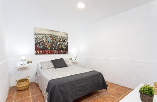 Frigiliana Apartment | Family-Friendly Stay at Apartamento Alberti